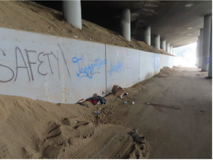 Before photo of Second Avenue Colorado Boulevard graffiti 